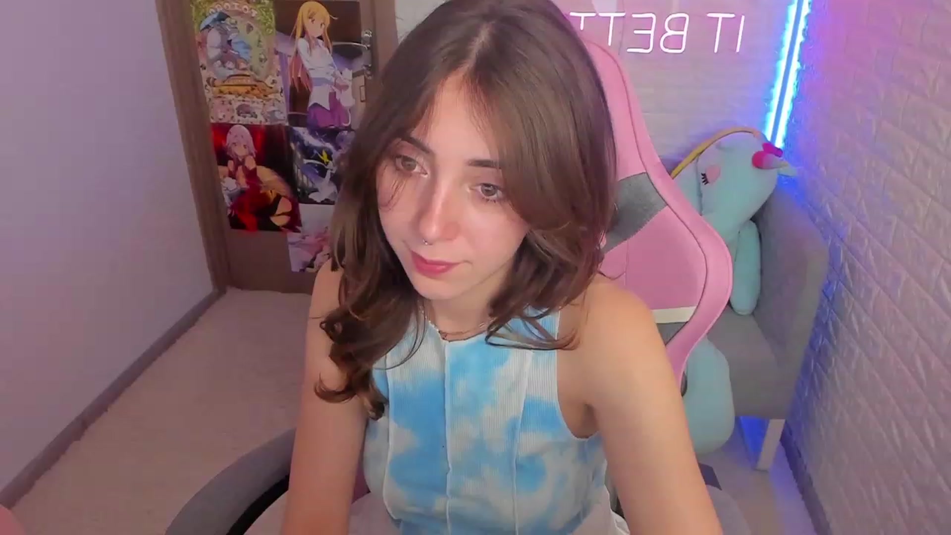 Gallery image thumbnail from ElsaYoung's myfreecams stream on, 01/29/2023, 16:43 image 1 of 20
