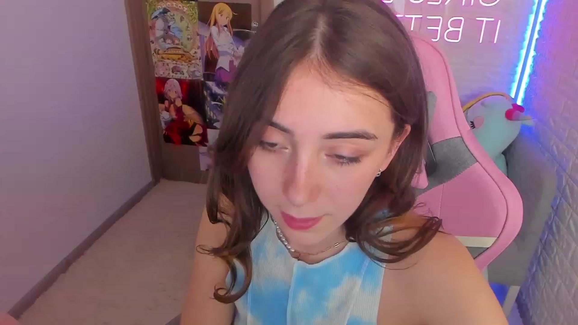 Gallery image thumbnail from ElsaYoung's myfreecams stream on, 01/29/2023, 16:43 image 8 of 20