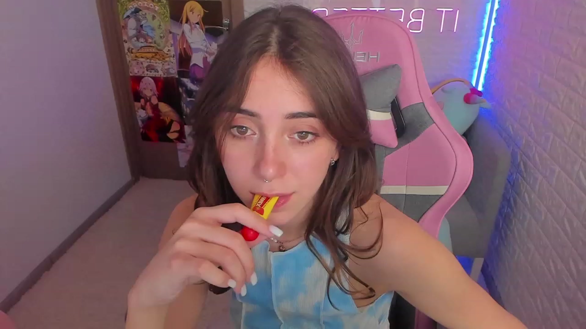 Gallery image thumbnail from ElsaYoung's myfreecams stream on, 01/29/2023, 16:43 image 5 of 20