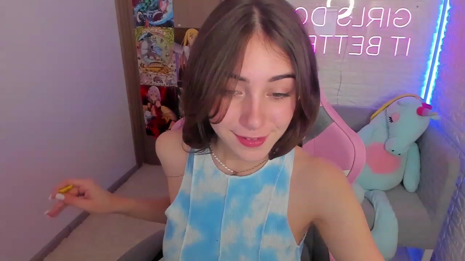 Gallery image thumbnail from ElsaYoung's myfreecams stream on, 01/29/2023, 19:32 image 6 of 20