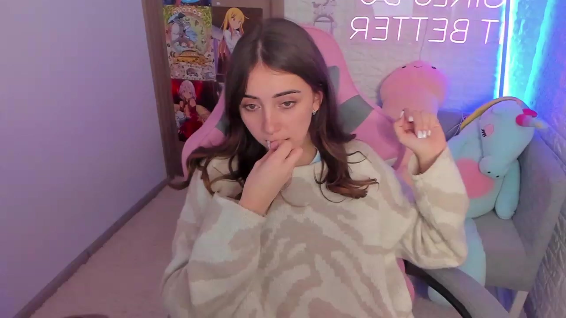 Gallery image thumbnail from ElsaYoung's myfreecams stream on, 01/29/2023, 19:32 image 16 of 20