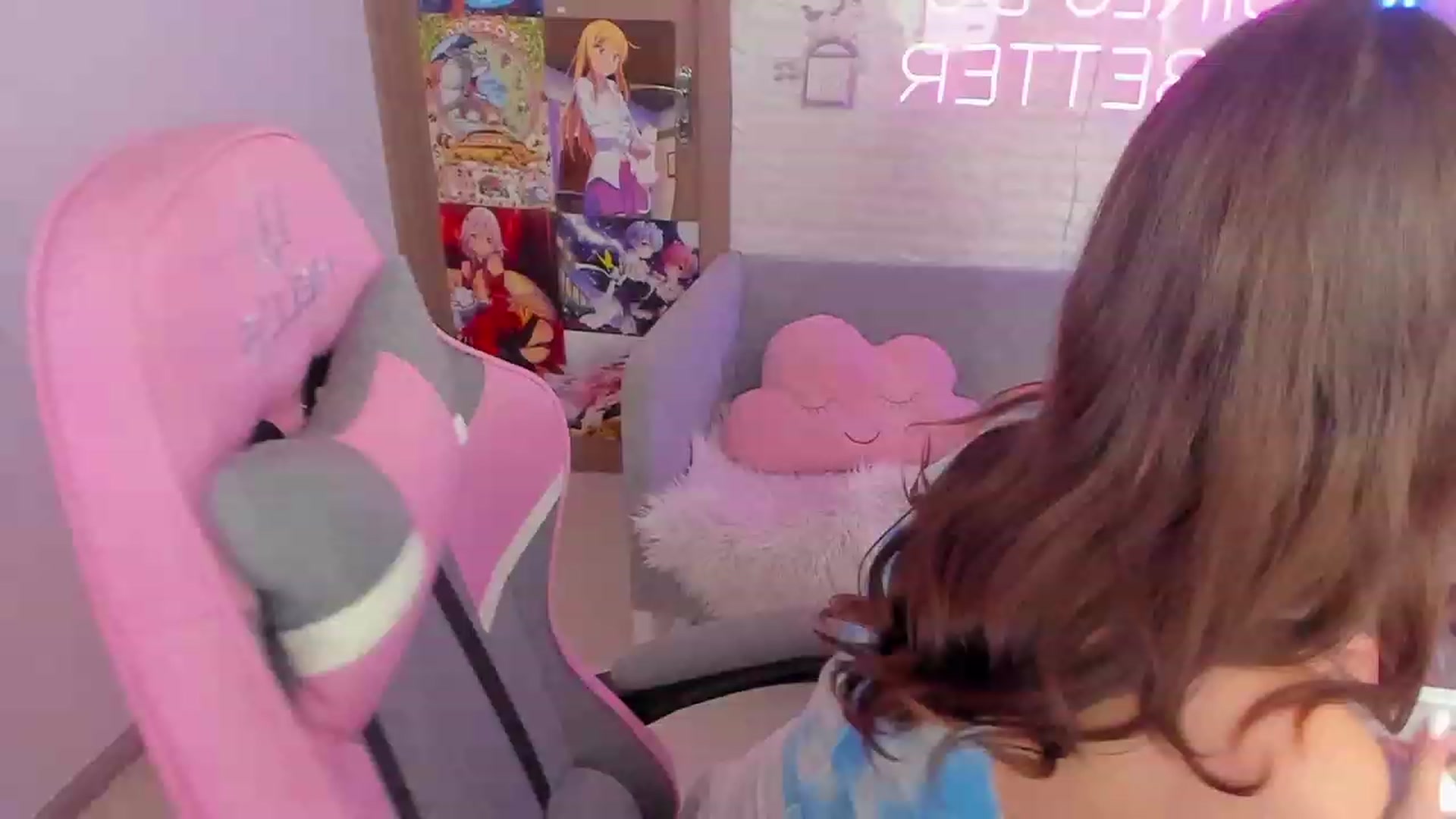 Gallery image thumbnail from ElsaYoung's myfreecams stream on, 01/29/2023, 19:32 image 10 of 20