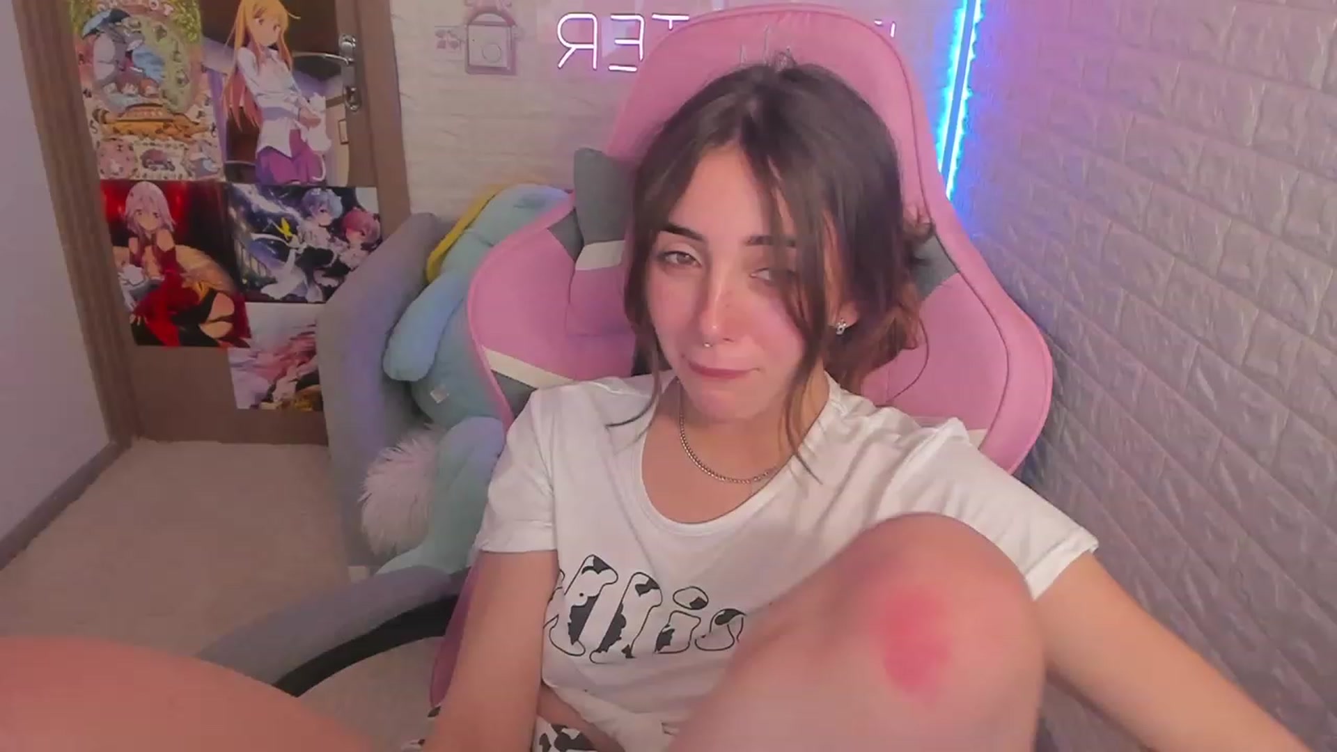 Gallery image thumbnail from ElsaYoung's myfreecams stream on, 02/01/2023, 13:44 image 15 of 20