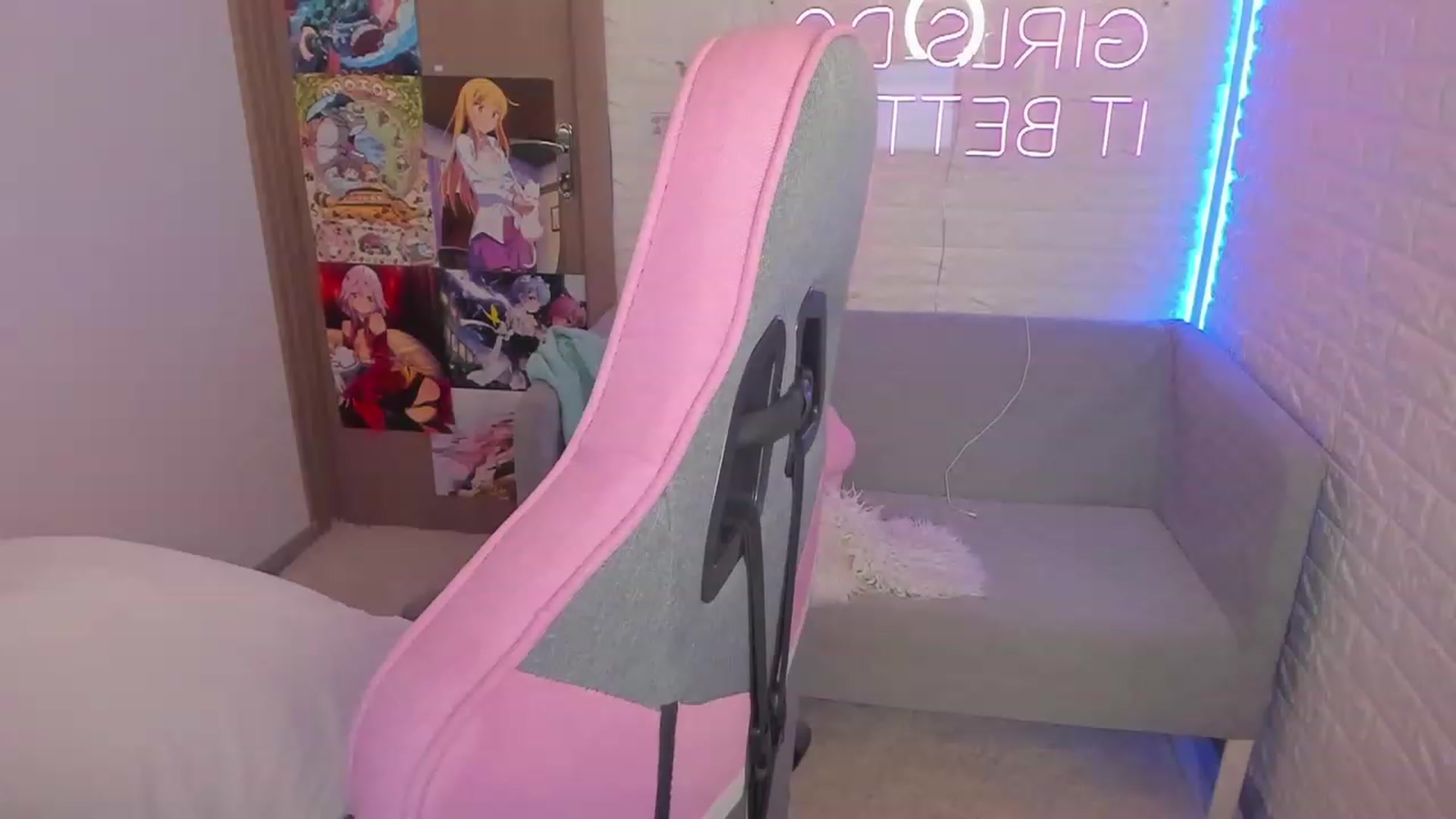 Gallery image thumbnail from ElsaYoung's myfreecams stream on, 02/01/2023, 15:03 image 11 of 20