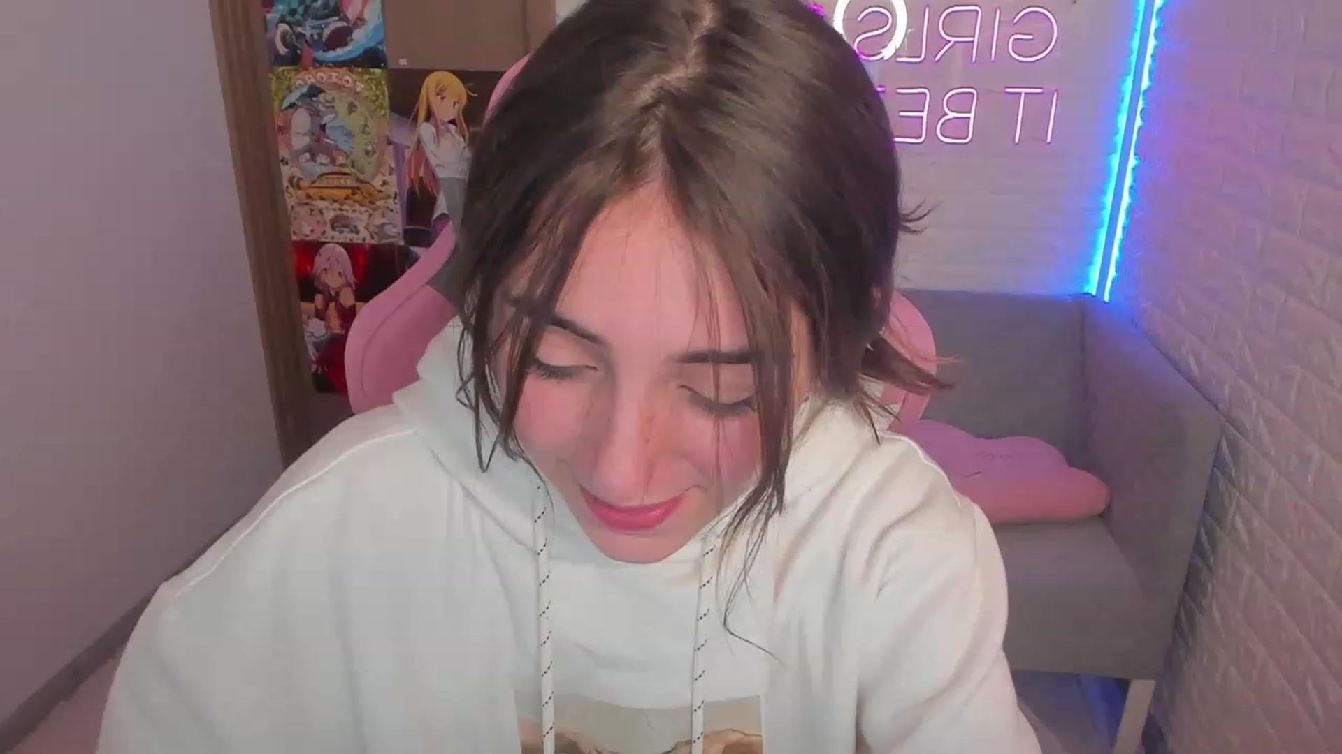 Gallery image thumbnail from ElsaYoung's myfreecams stream on, 02/01/2023, 15:03 image 20 of 20