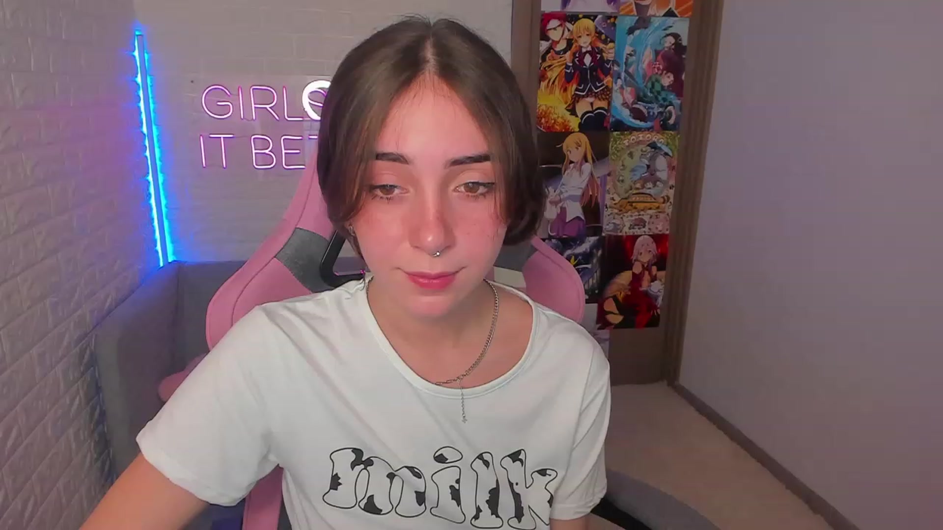 Gallery image thumbnail from ElsaYoung's myfreecams stream on, 02/02/2023, 13:37 image 6 of 20