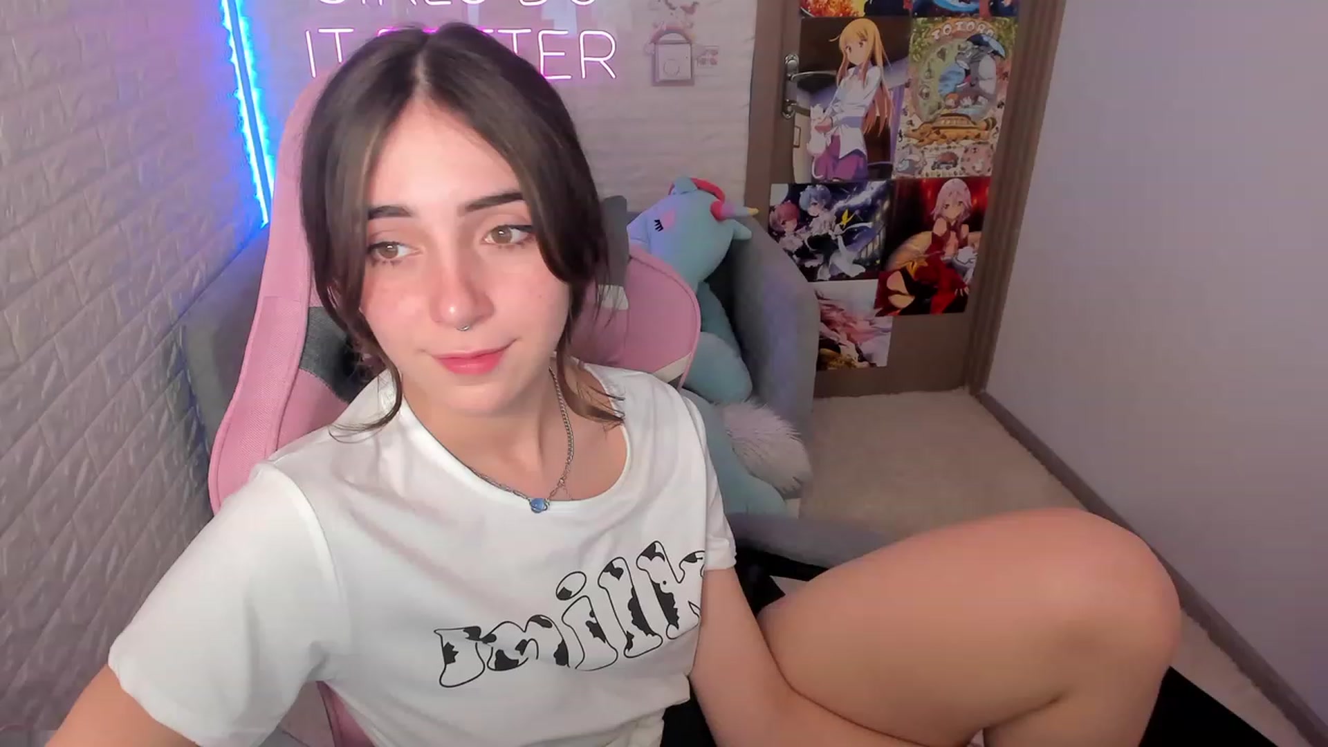 Gallery image thumbnail from ElsaYoung's myfreecams stream on, 02/02/2023, 15:44 image 11 of 20