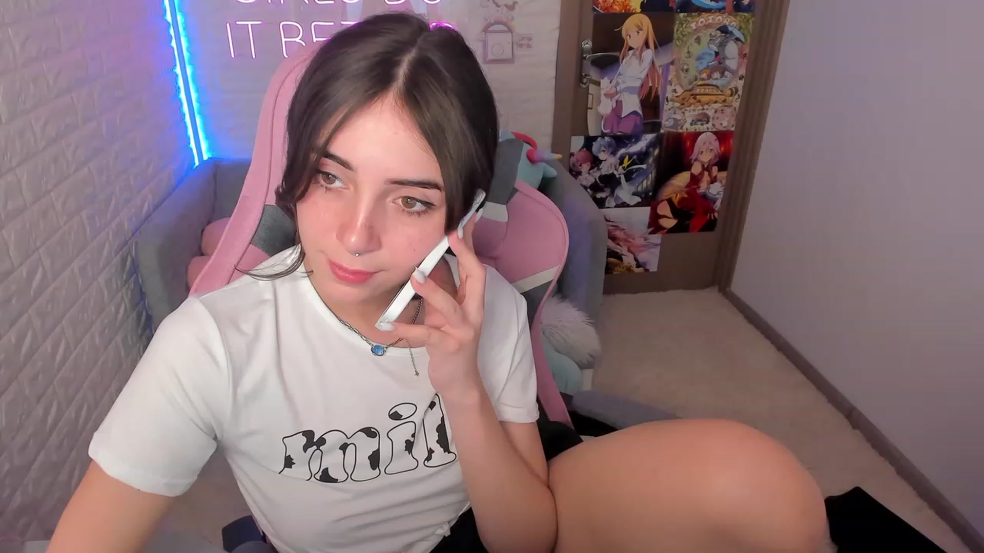 Gallery image thumbnail from ElsaYoung's myfreecams stream on, 02/02/2023, 15:56 image 11 of 20