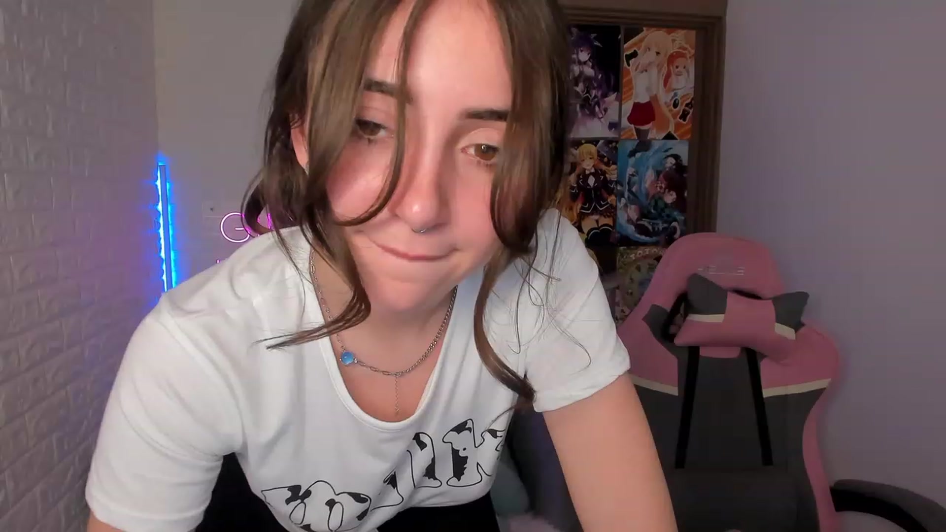 Gallery image thumbnail from ElsaYoung's myfreecams stream on, 02/02/2023, 17:12 image 15 of 20