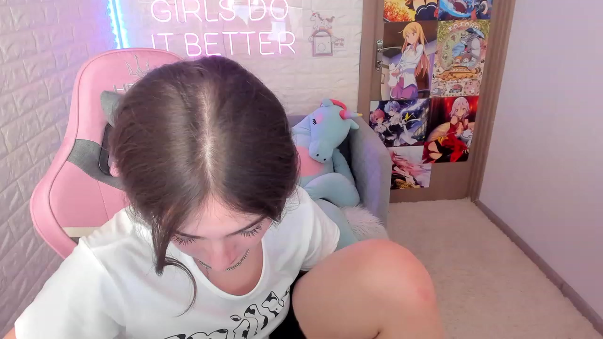 Gallery image thumbnail from ElsaYoung's myfreecams stream on, 02/02/2023, 18:40 image 5 of 20