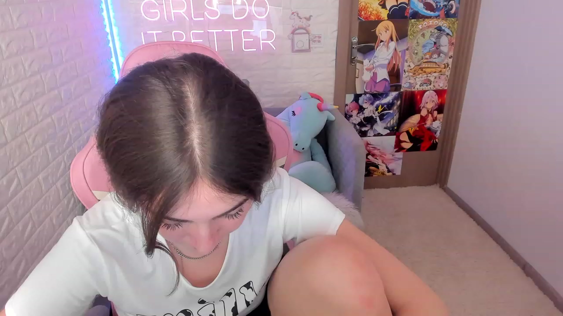 Gallery image thumbnail from ElsaYoung's myfreecams stream on, 02/02/2023, 18:40 image 2 of 20