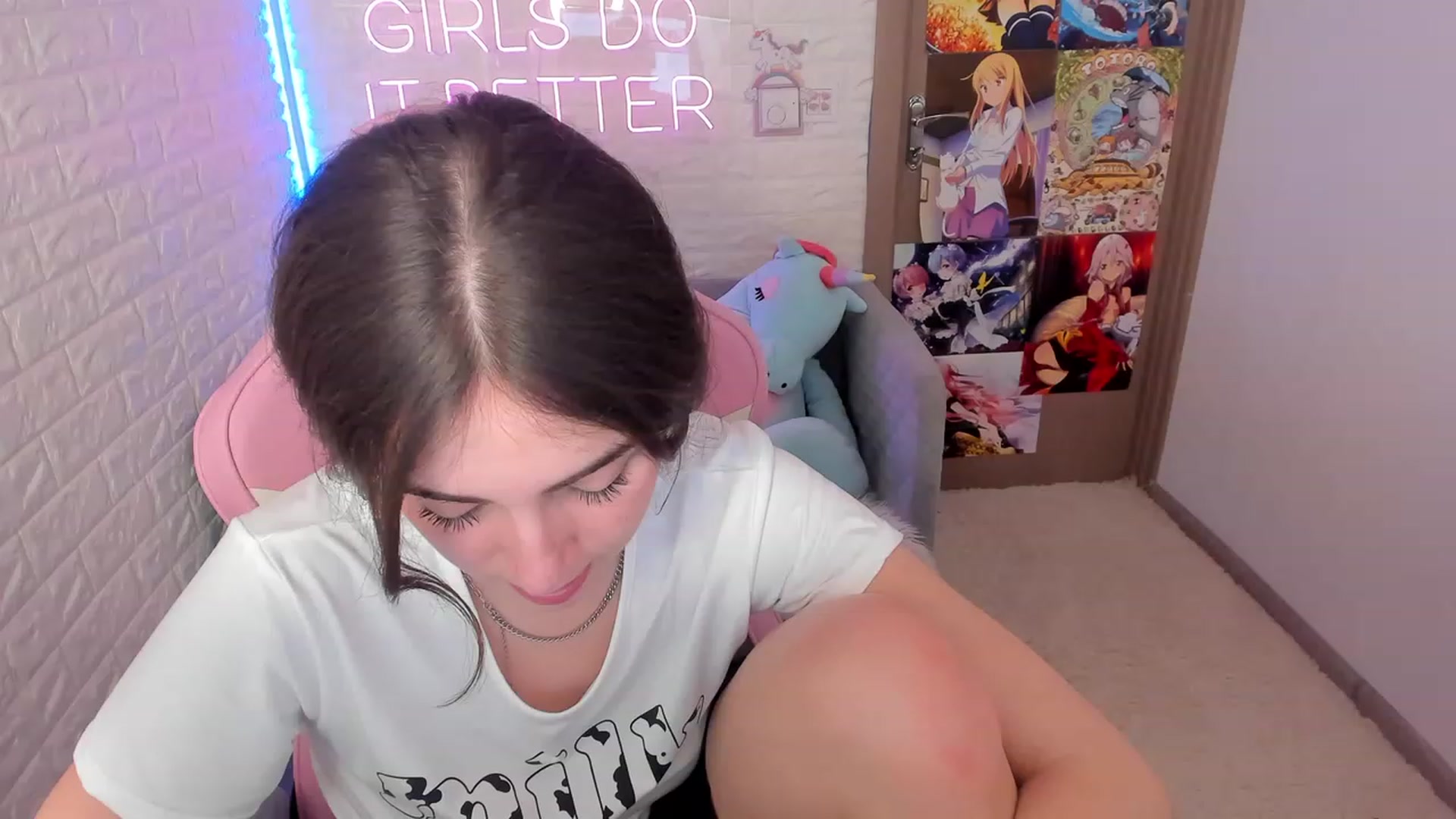 Gallery image thumbnail from ElsaYoung's myfreecams stream on, 02/02/2023, 18:40 image 4 of 20