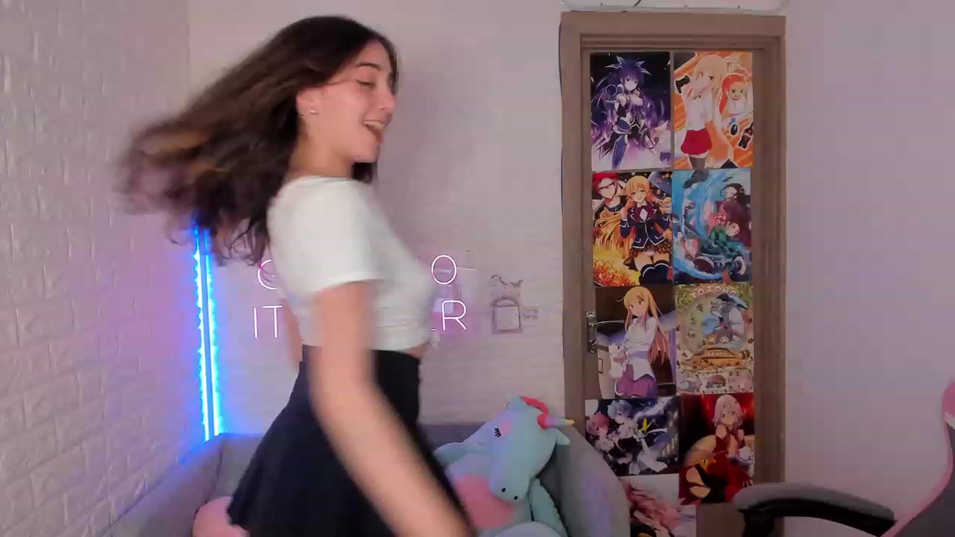 Gallery image thumbnail from ElsaYoung's myfreecams stream on, 02/02/2023, 18:40 image 18 of 20