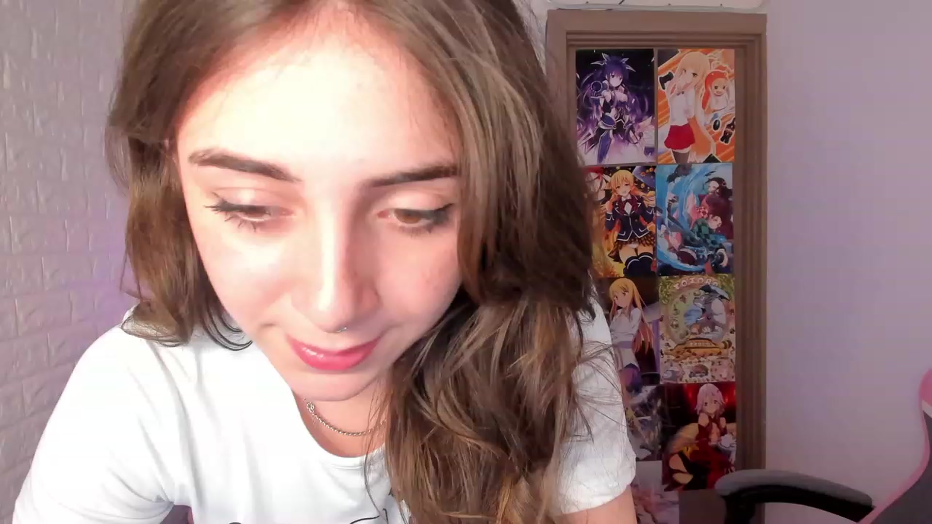 Gallery image thumbnail from ElsaYoung's myfreecams stream on, 02/02/2023, 18:40 image 13 of 20