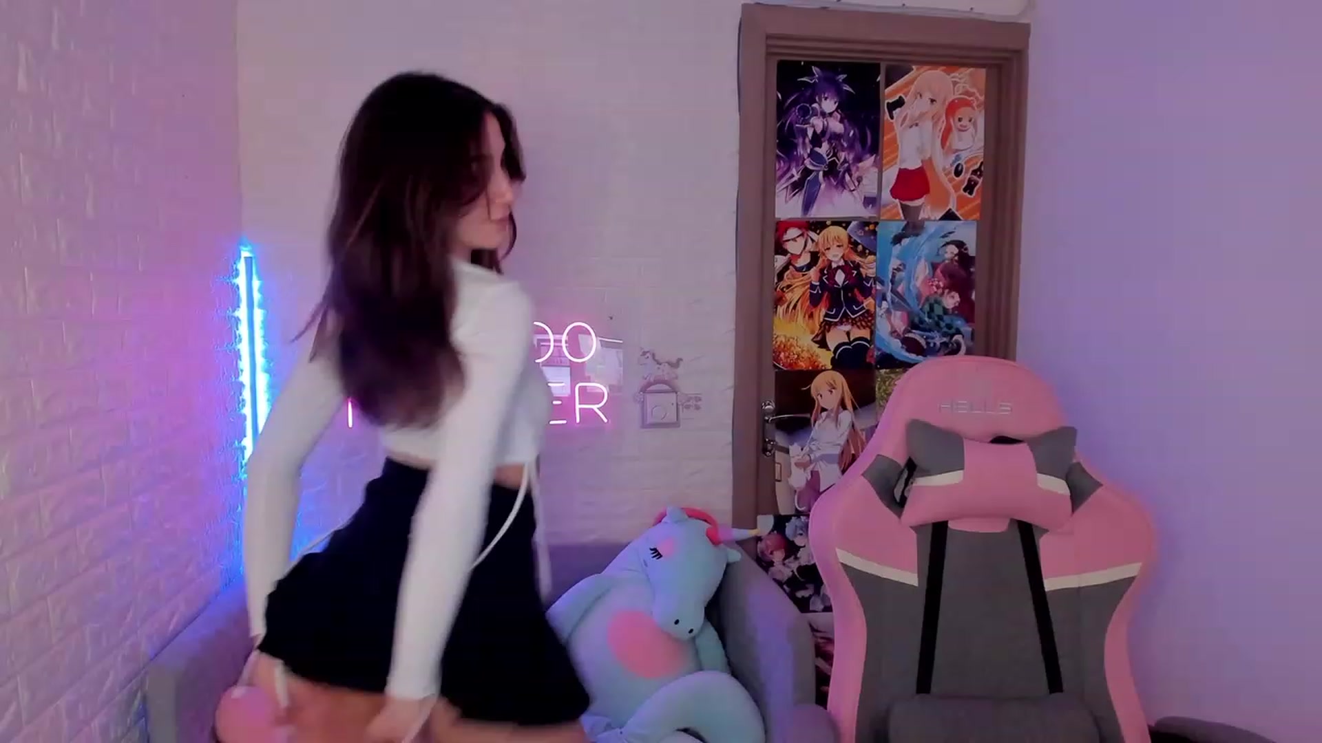 Gallery image thumbnail from ElsaYoung's myfreecams stream on, 02/03/2023, 10:00 image 15 of 20