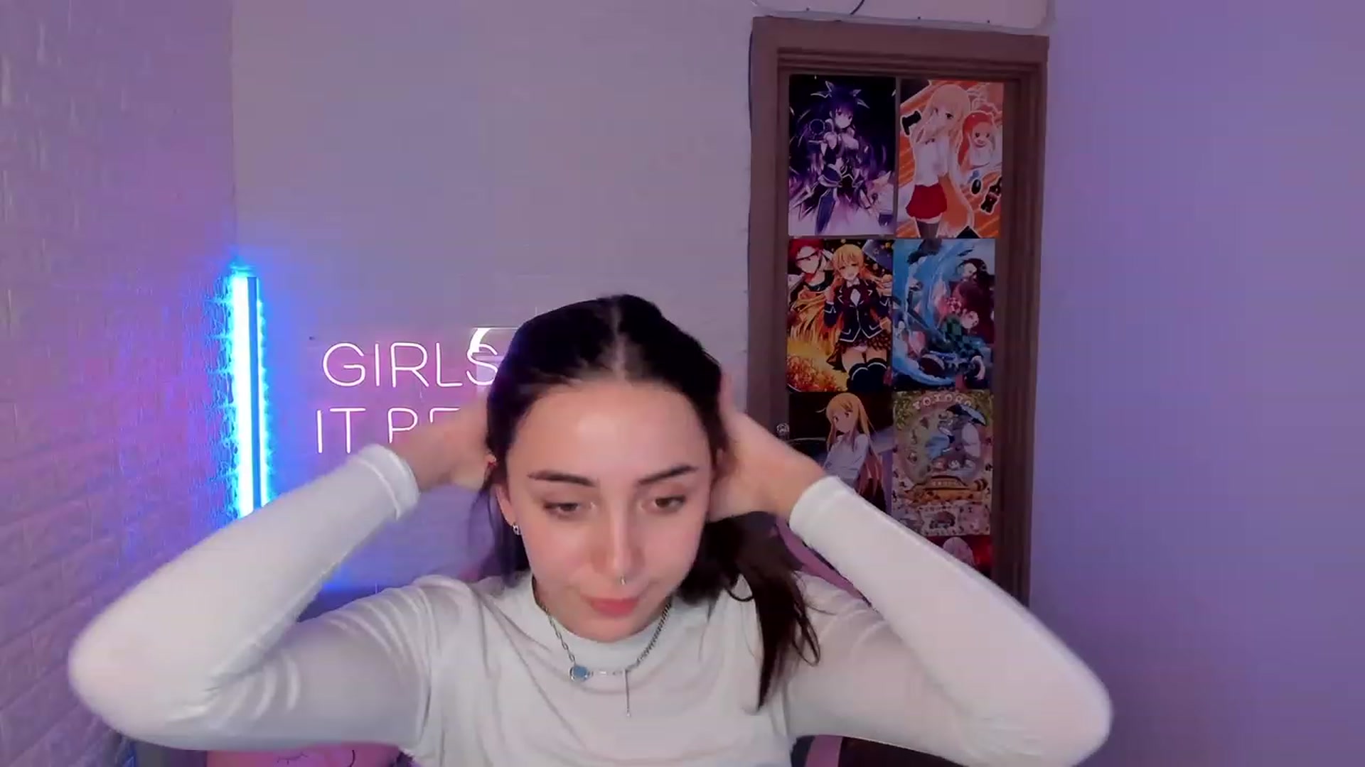 Gallery image thumbnail from ElsaYoung's myfreecams stream on, 02/03/2023, 11:37 image 5 of 20