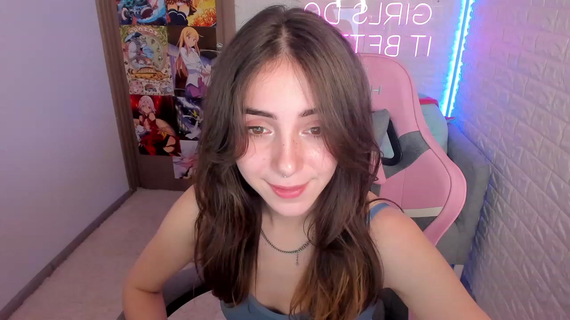 Gallery image thumbnail from ElsaYoung's myfreecams stream on, 02/04/2023, 16:19 image 10 of 20