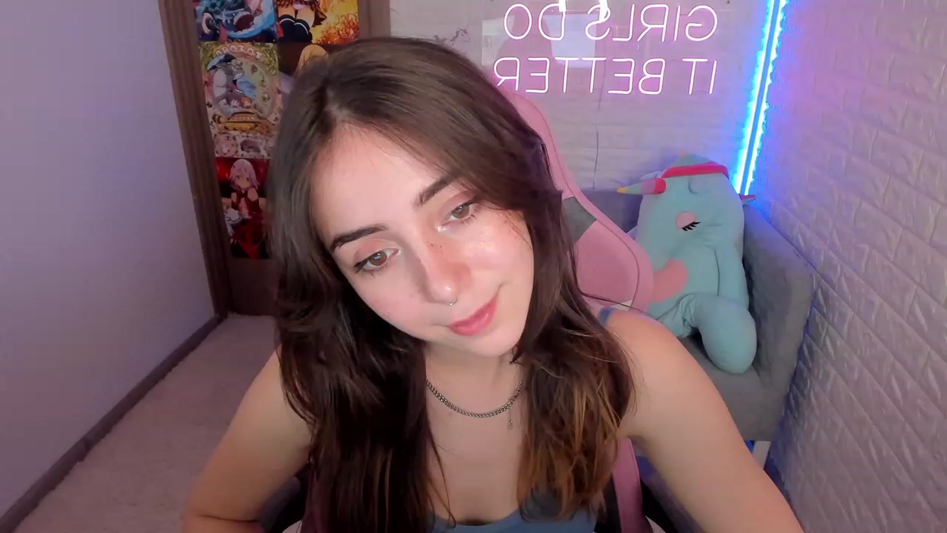 Gallery image thumbnail from ElsaYoung's myfreecams stream on, 02/04/2023, 16:19 image 9 of 20