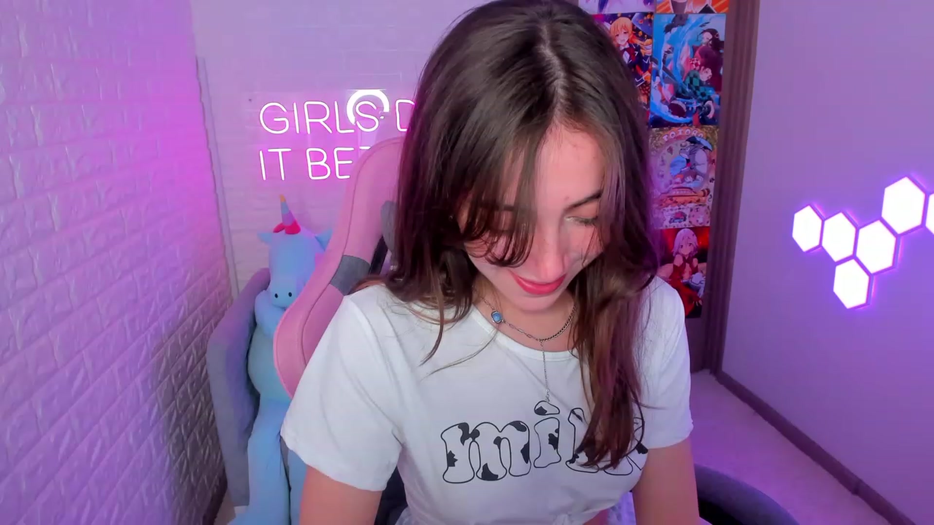 Gallery image thumbnail from ElsaYoung's myfreecams stream on, 02/09/2023, 13:57 image 7 of 20