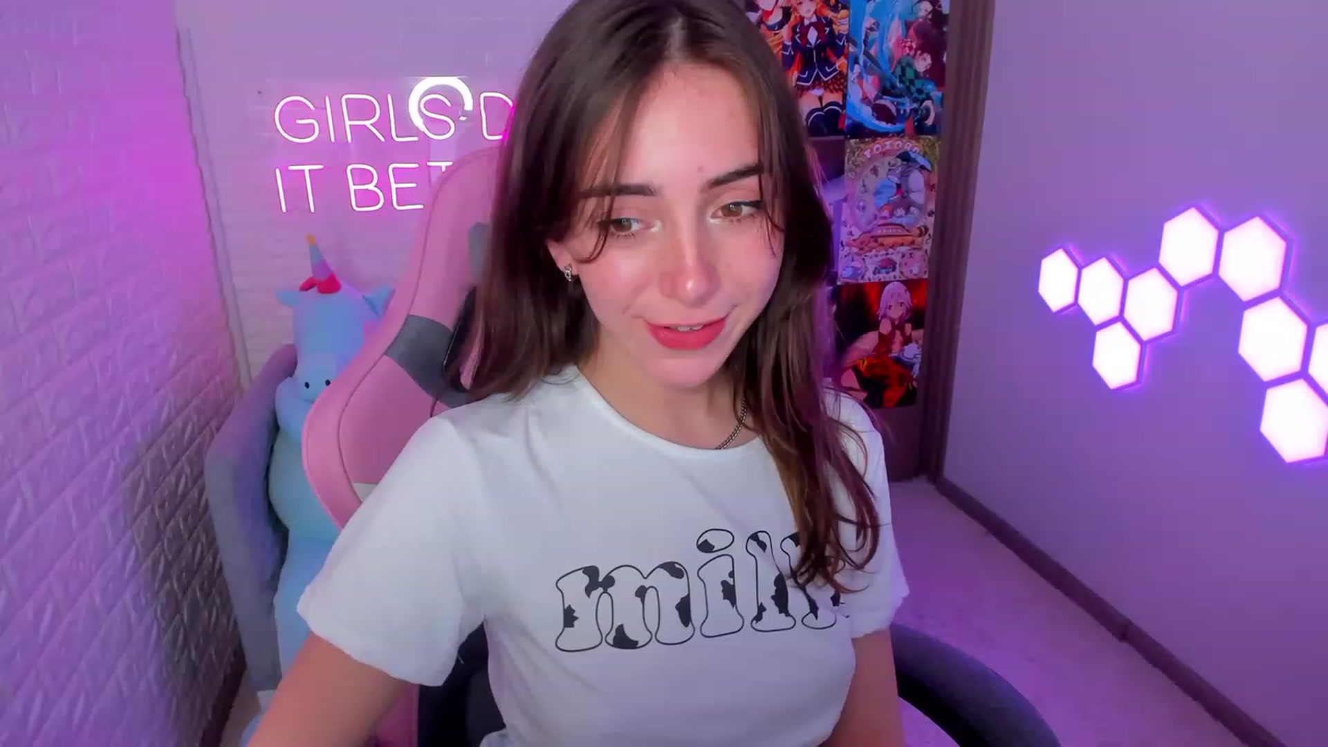 Gallery image thumbnail from ElsaYoung's myfreecams stream on, 02/09/2023, 13:57 image 16 of 20