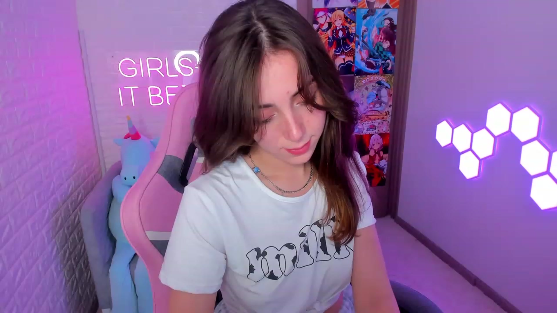 Gallery image thumbnail from ElsaYoung's myfreecams stream on, 02/09/2023, 13:57 image 20 of 20