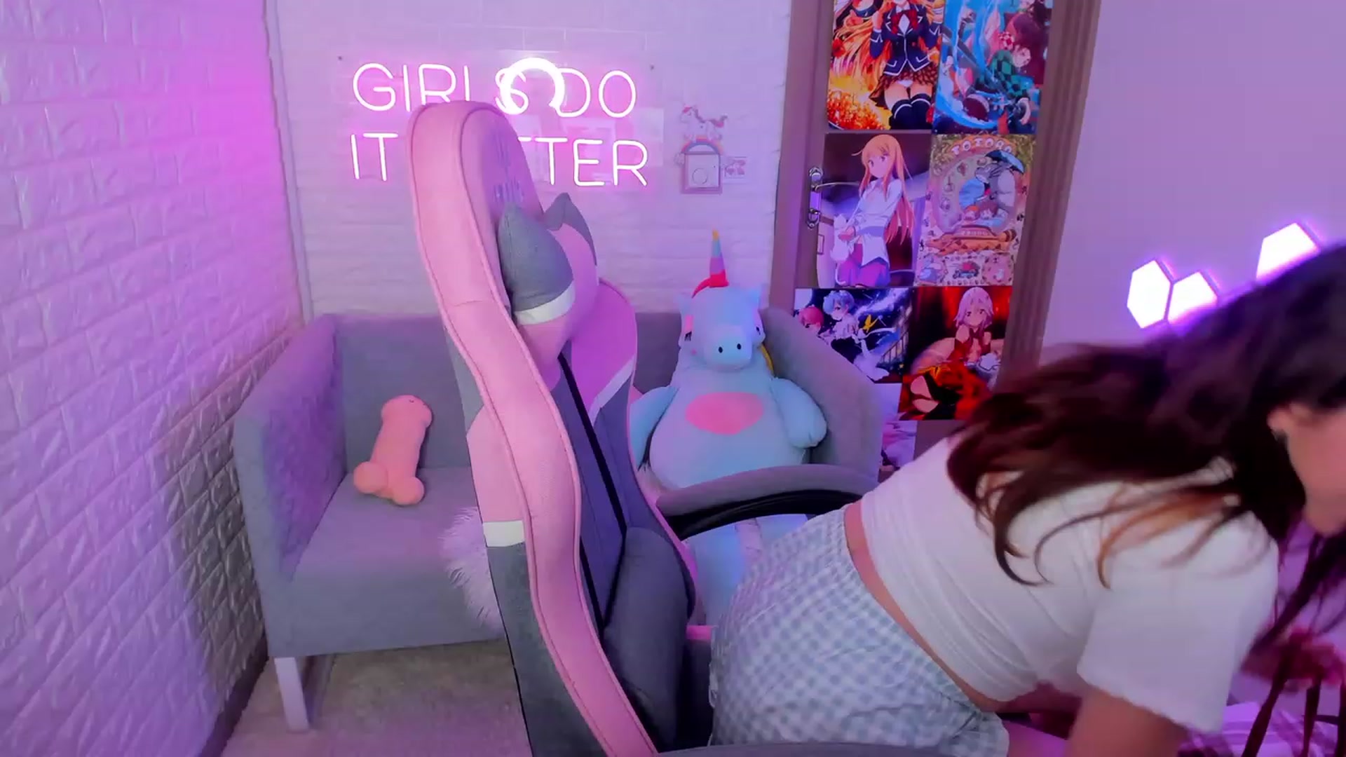 Gallery image thumbnail from ElsaYoung's myfreecams stream on, 02/09/2023, 19:28 image 12 of 20