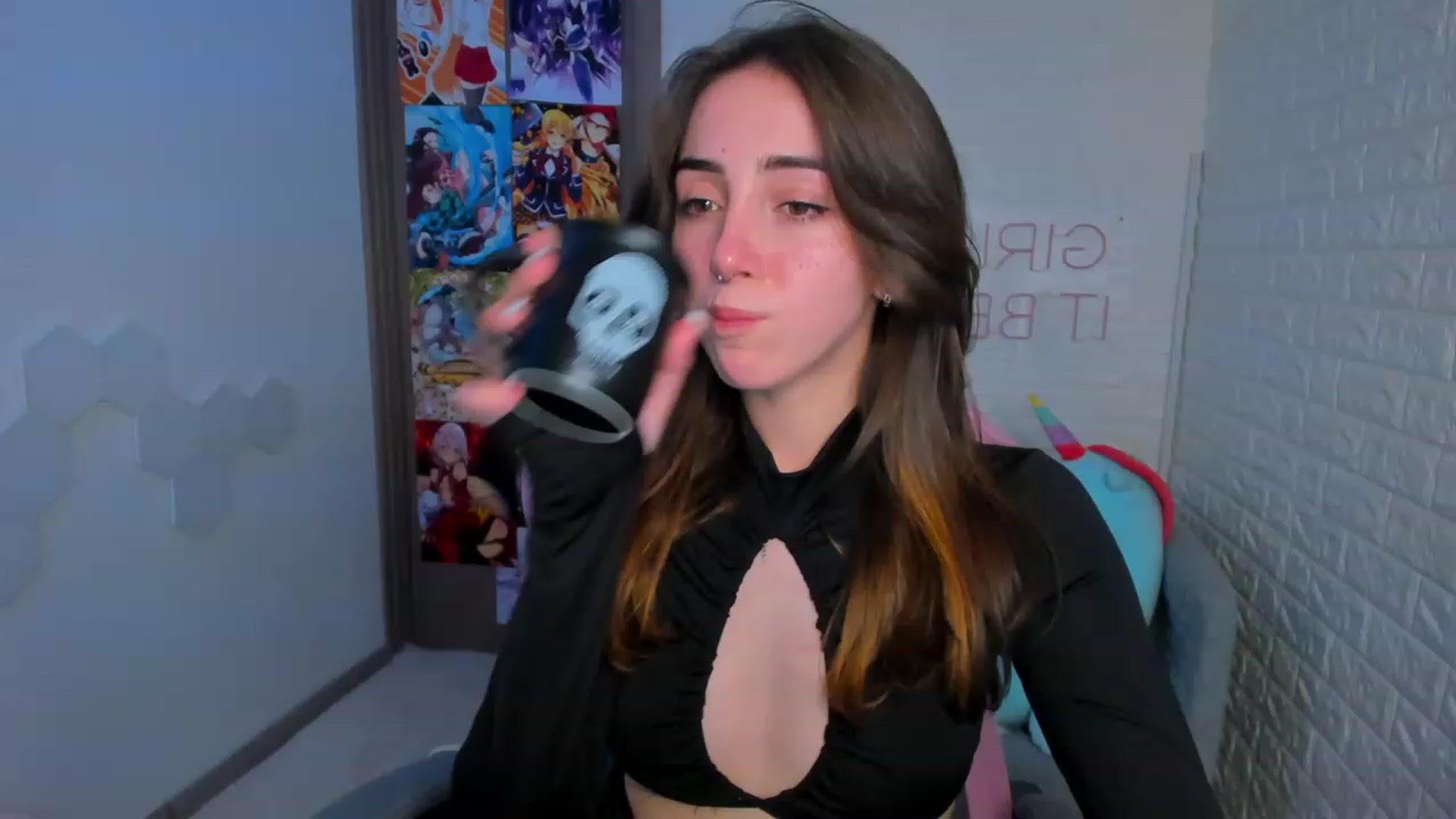 Gallery image thumbnail from ElsaYoung's myfreecams stream on, 02/10/2023, 14:45 image 19 of 20