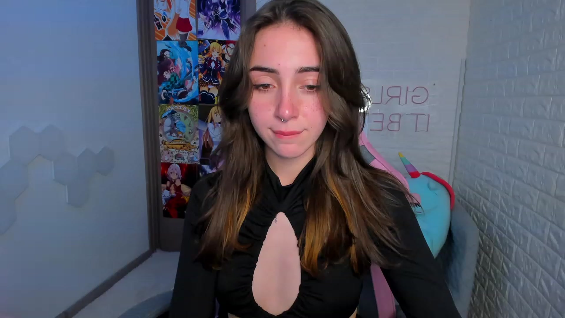 Gallery image thumbnail from ElsaYoung's myfreecams stream on, 02/10/2023, 14:45 image 17 of 20