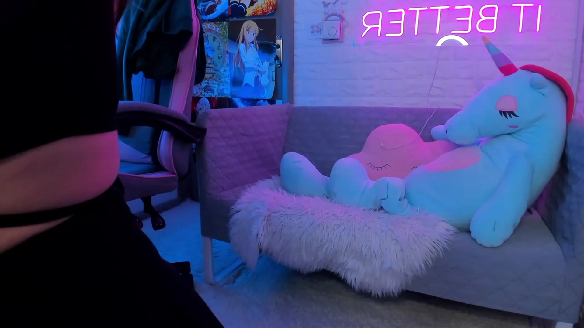 Gallery image thumbnail from ElsaYoung's myfreecams stream on, 02/10/2023, 19:45 image 13 of 20