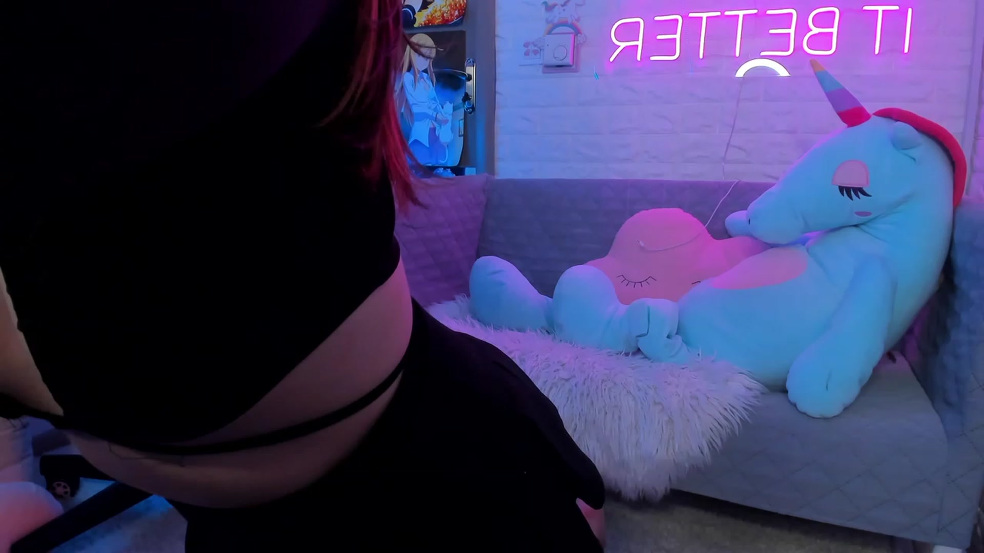 Gallery image thumbnail from ElsaYoung's myfreecams stream on, 02/10/2023, 19:45 image 12 of 20