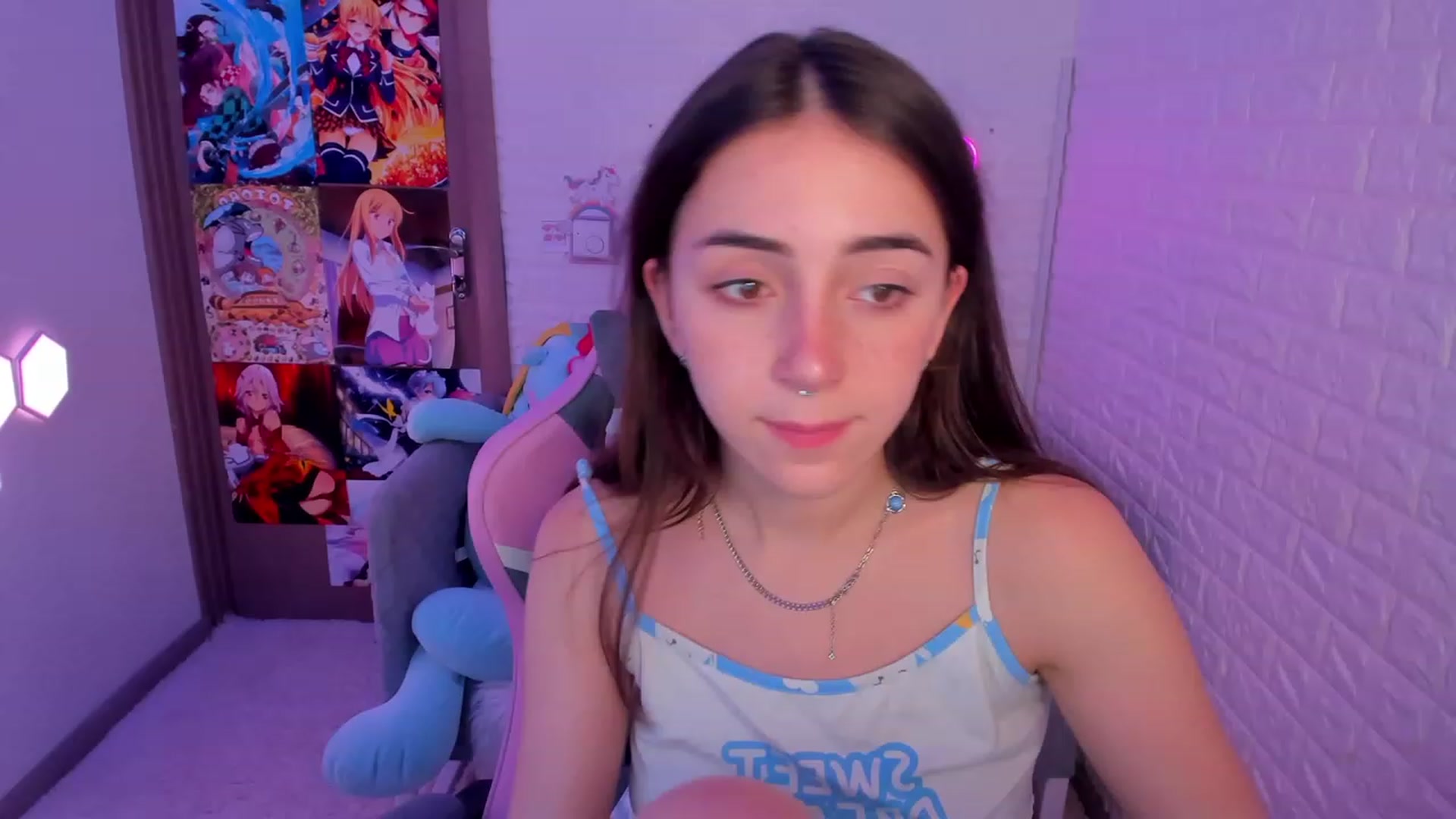 Gallery image thumbnail from ElsaYoung's myfreecams stream on, 02/12/2023, 14:34 image 19 of 20