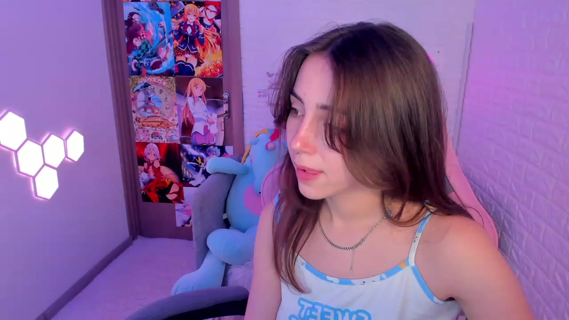 Gallery image thumbnail from ElsaYoung's myfreecams stream on, 02/12/2023, 14:34 image 15 of 20