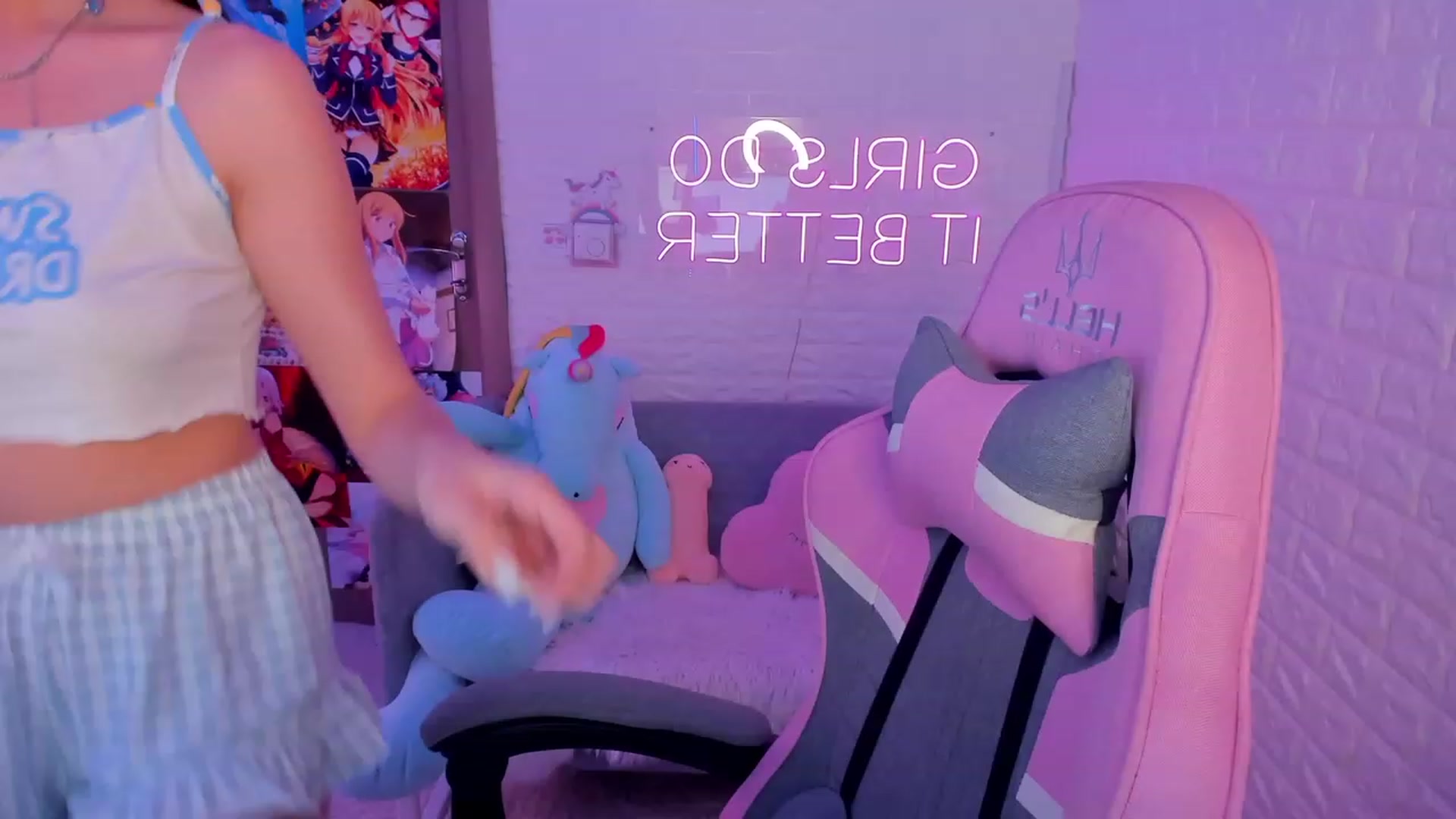 Gallery image thumbnail from ElsaYoung's myfreecams stream on, 02/12/2023, 14:34 image 20 of 20