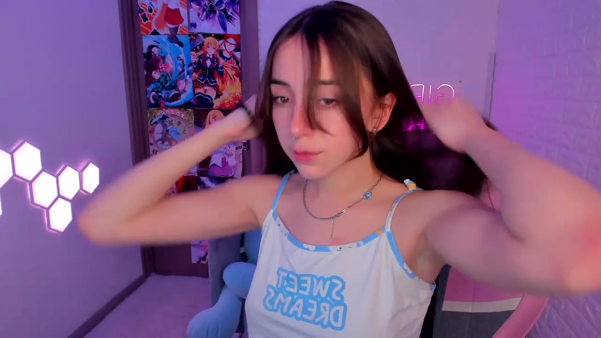 Gallery image thumbnail from ElsaYoung's myfreecams stream on, 02/12/2023, 16:10 image 9 of 20