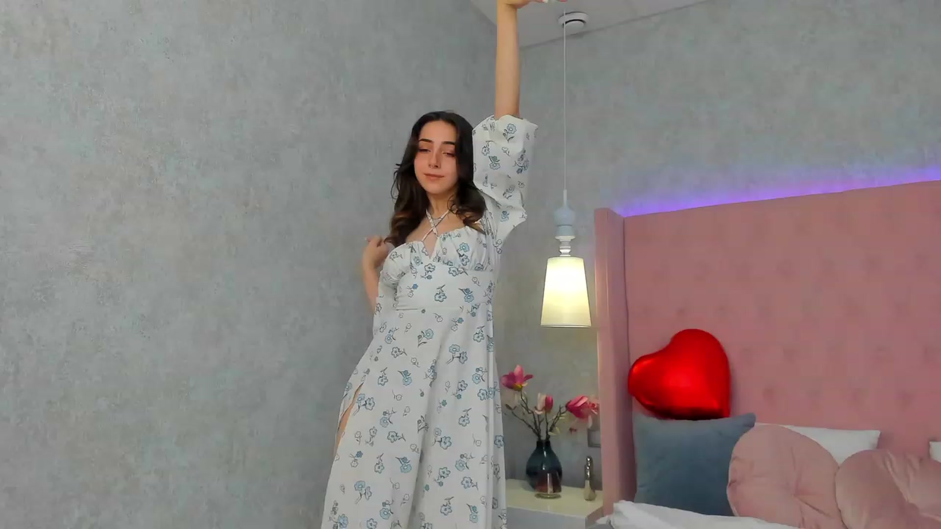 Gallery image thumbnail from ElsaYoung's myfreecams stream on, 02/14/2023, 15:12 image 5 of 20