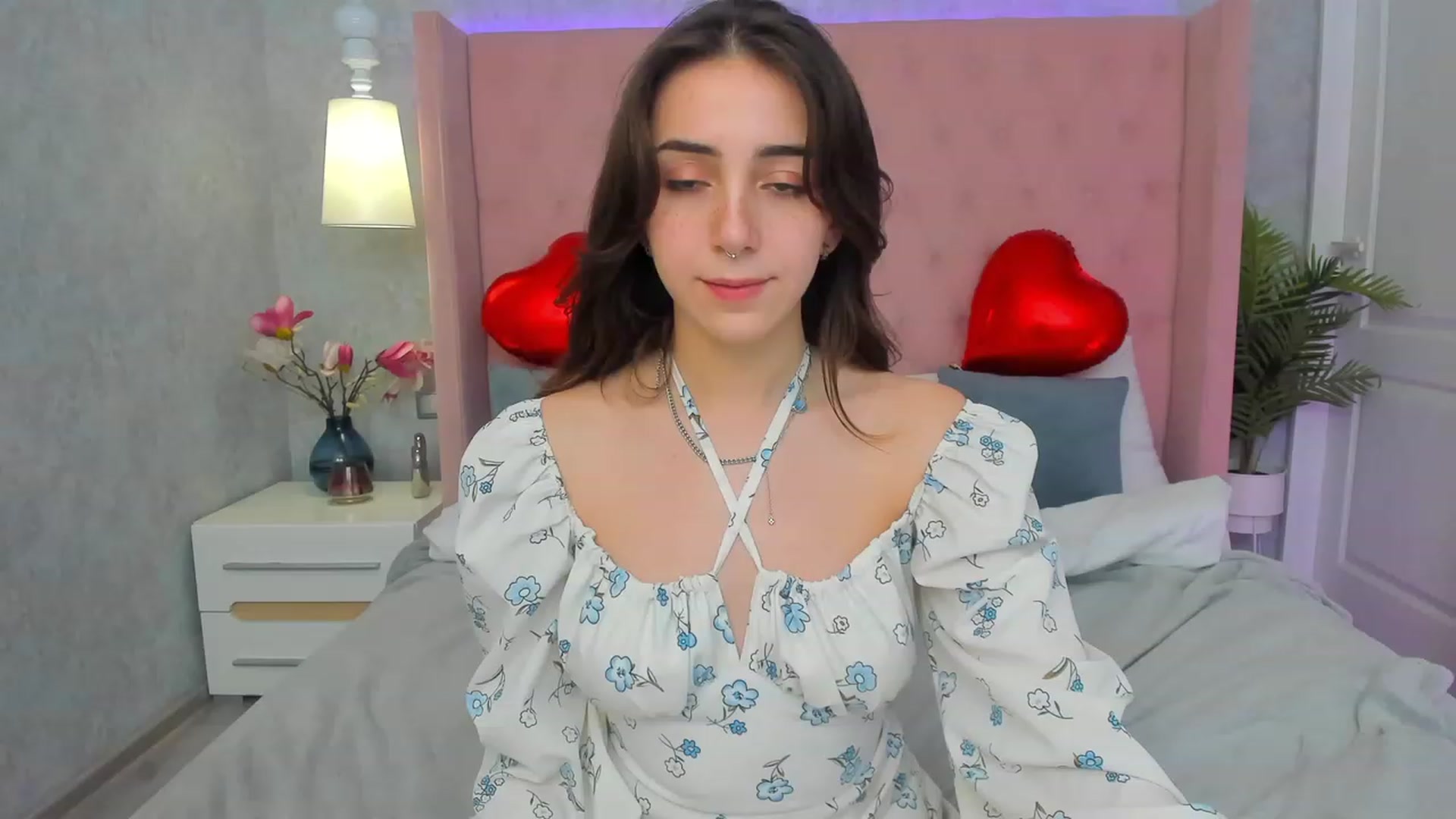 Gallery image thumbnail from ElsaYoung's myfreecams stream on, 02/14/2023, 16:50 image 3 of 20