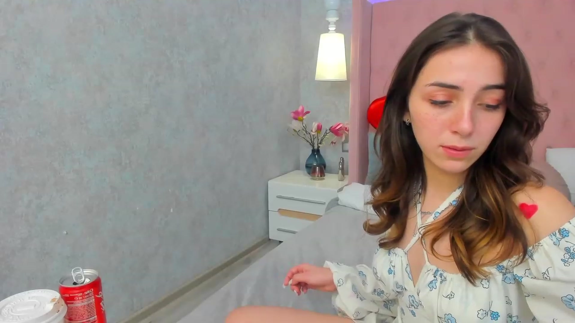 Gallery image thumbnail from ElsaYoung's myfreecams stream on, 02/14/2023, 18:20 image 17 of 20