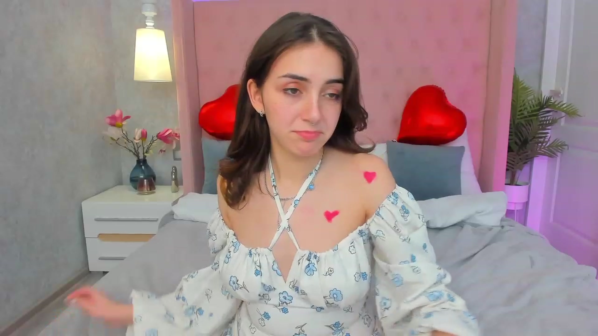 Gallery image thumbnail from ElsaYoung's myfreecams stream on, 02/14/2023, 18:20 image 18 of 20
