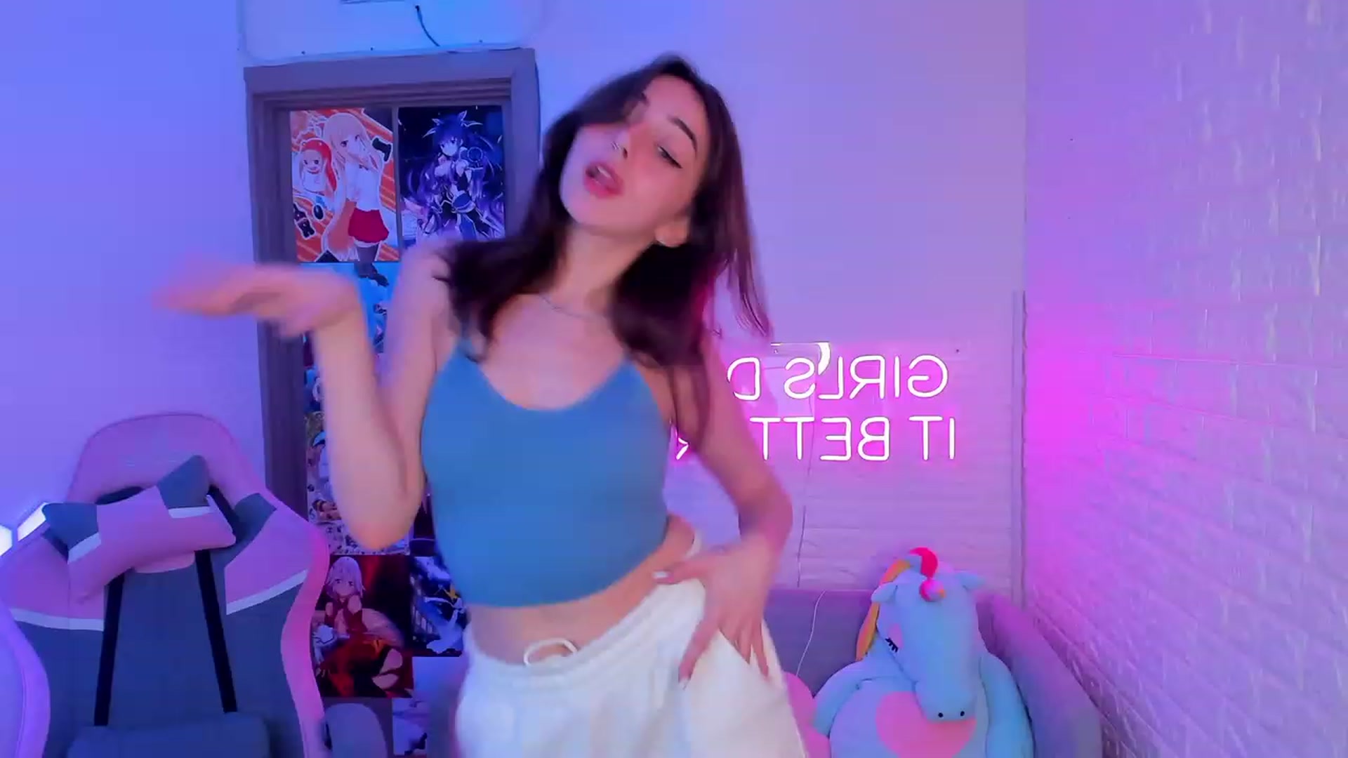 Gallery image thumbnail from ElsaYoung's myfreecams stream on, 02/15/2023, 15:23 image 7 of 20