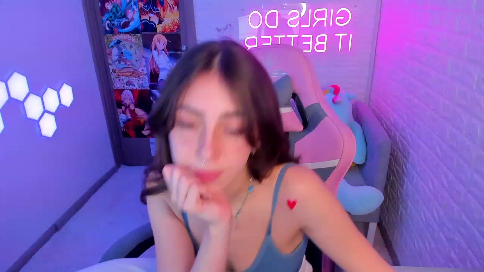 Gallery image thumbnail from ElsaYoung's myfreecams stream on, 02/15/2023, 15:23 image 1 of 20