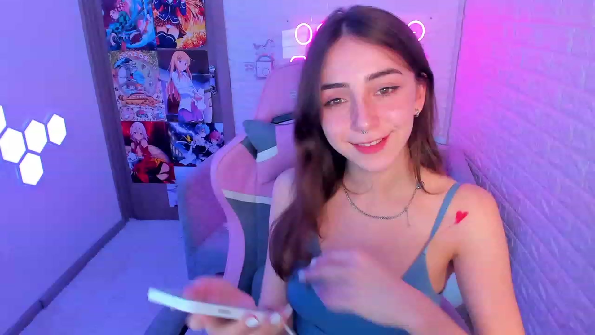 Gallery image thumbnail from ElsaYoung's myfreecams stream on, 02/15/2023, 15:48 image 1 of 20