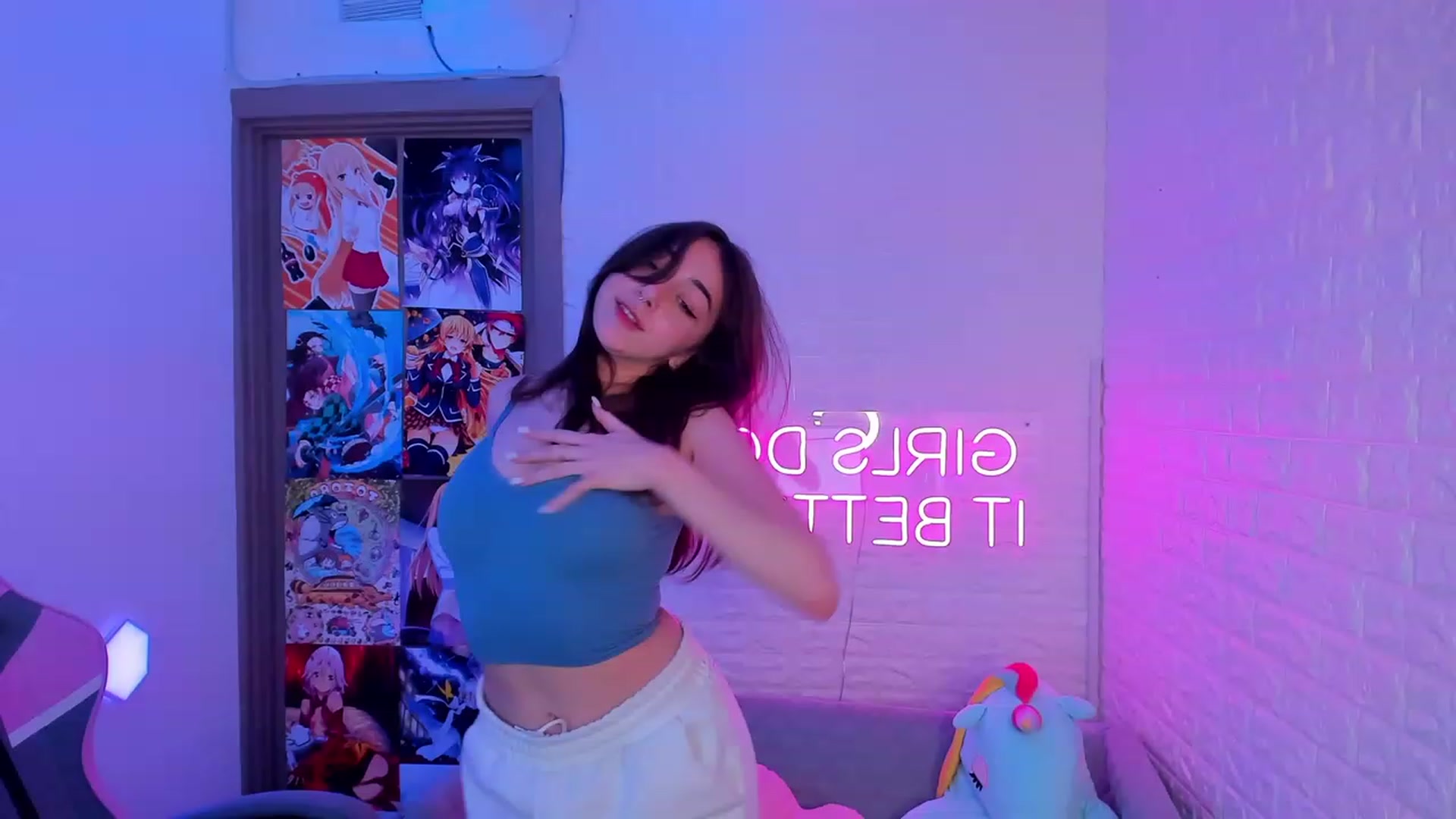 Gallery image thumbnail from ElsaYoung's myfreecams stream on, 02/15/2023, 15:48 image 5 of 20
