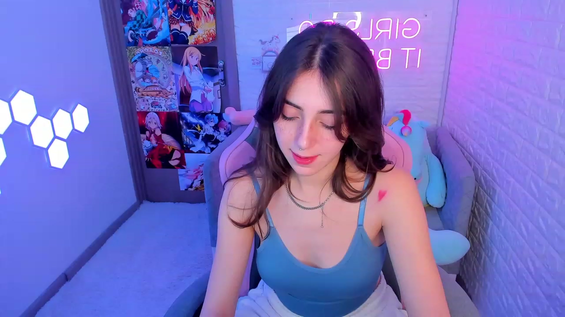 Gallery image thumbnail from ElsaYoung's myfreecams stream on, 02/15/2023, 17:20 image 5 of 20
