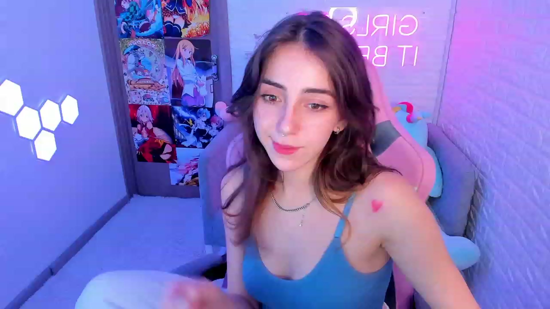 Gallery image thumbnail from ElsaYoung's myfreecams stream on, 02/15/2023, 19:35 image 8 of 20