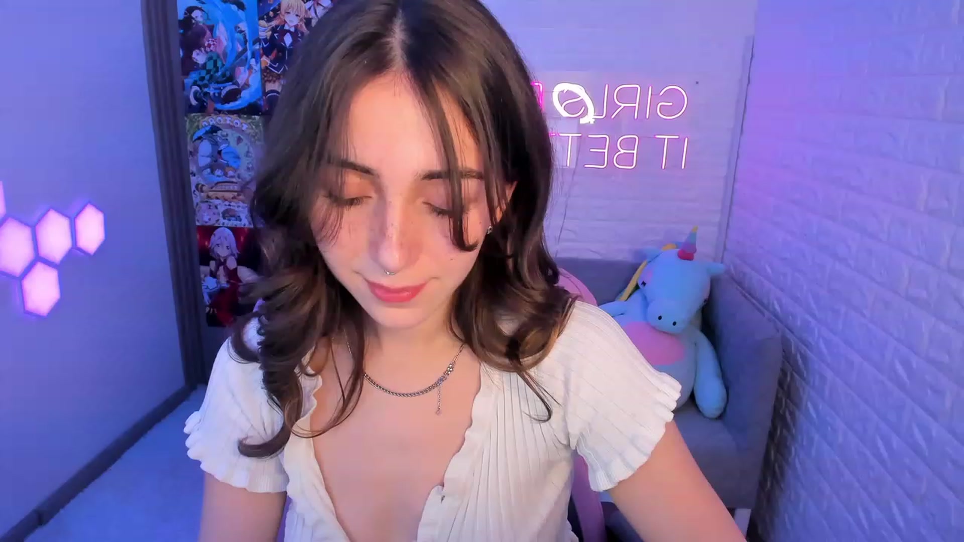 Gallery image thumbnail from ElsaYoung's myfreecams stream on, 02/17/2023, 15:26 image 4 of 20