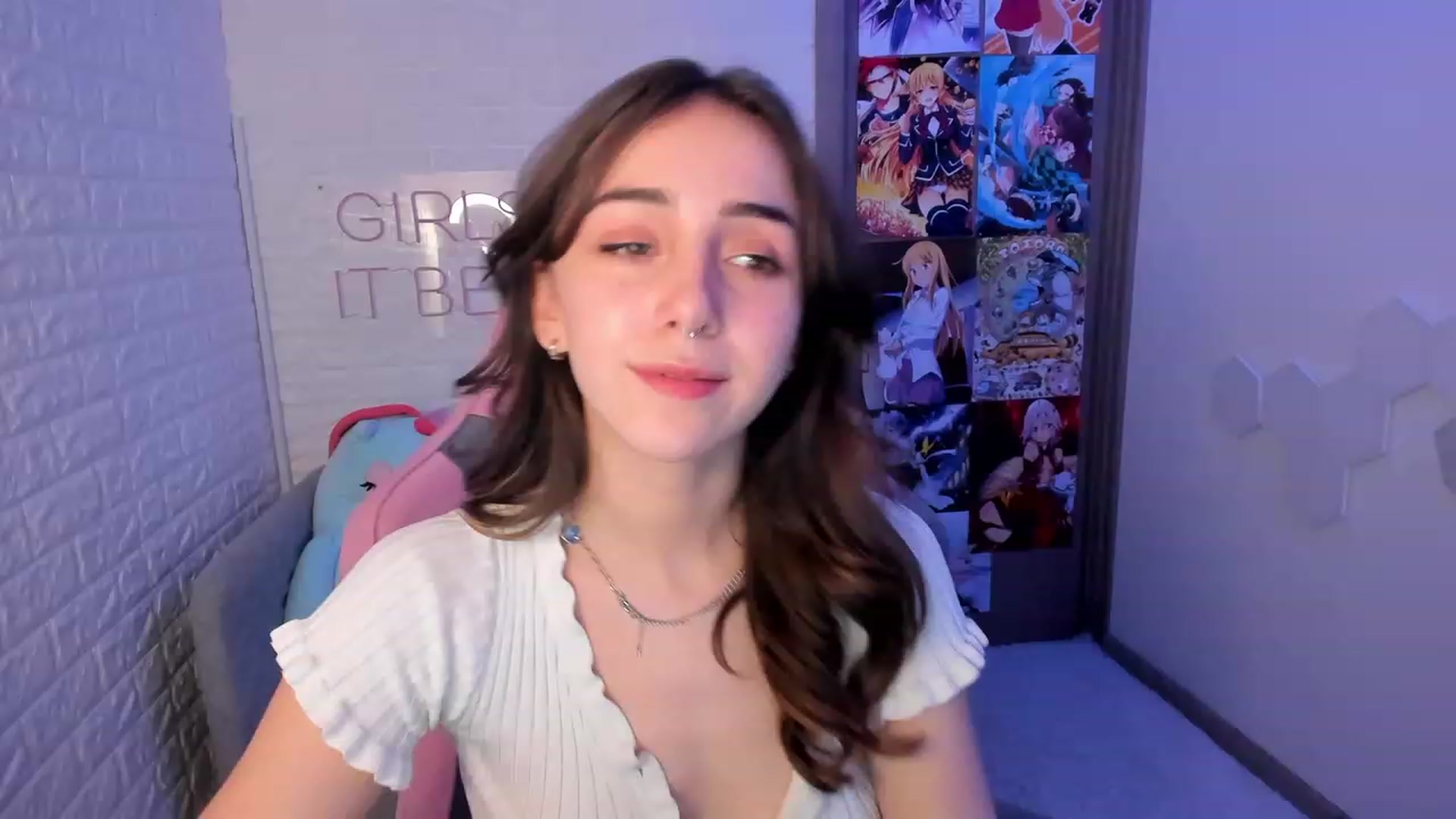 Gallery image thumbnail from ElsaYoung's myfreecams stream on, 02/18/2023, 19:30 image 10 of 20