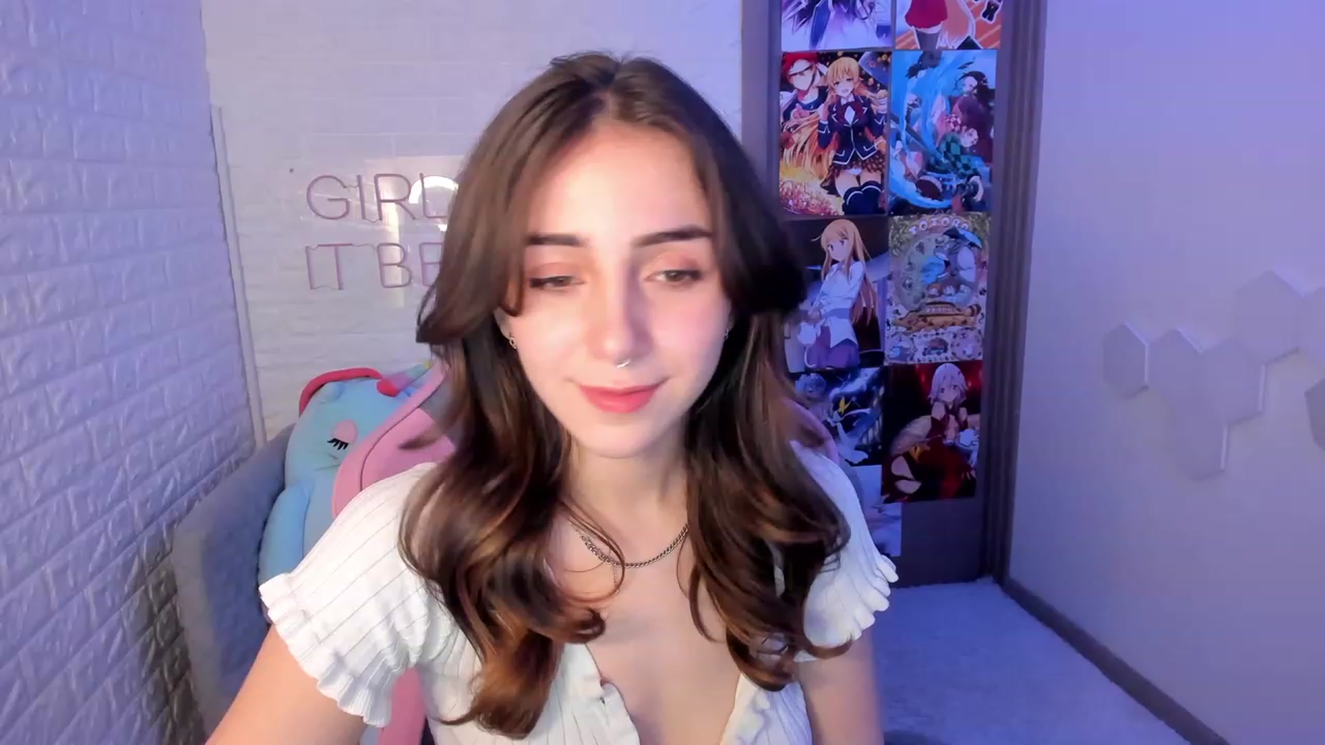 Gallery image thumbnail from ElsaYoung's myfreecams stream on, 02/18/2023, 19:30 image 7 of 20