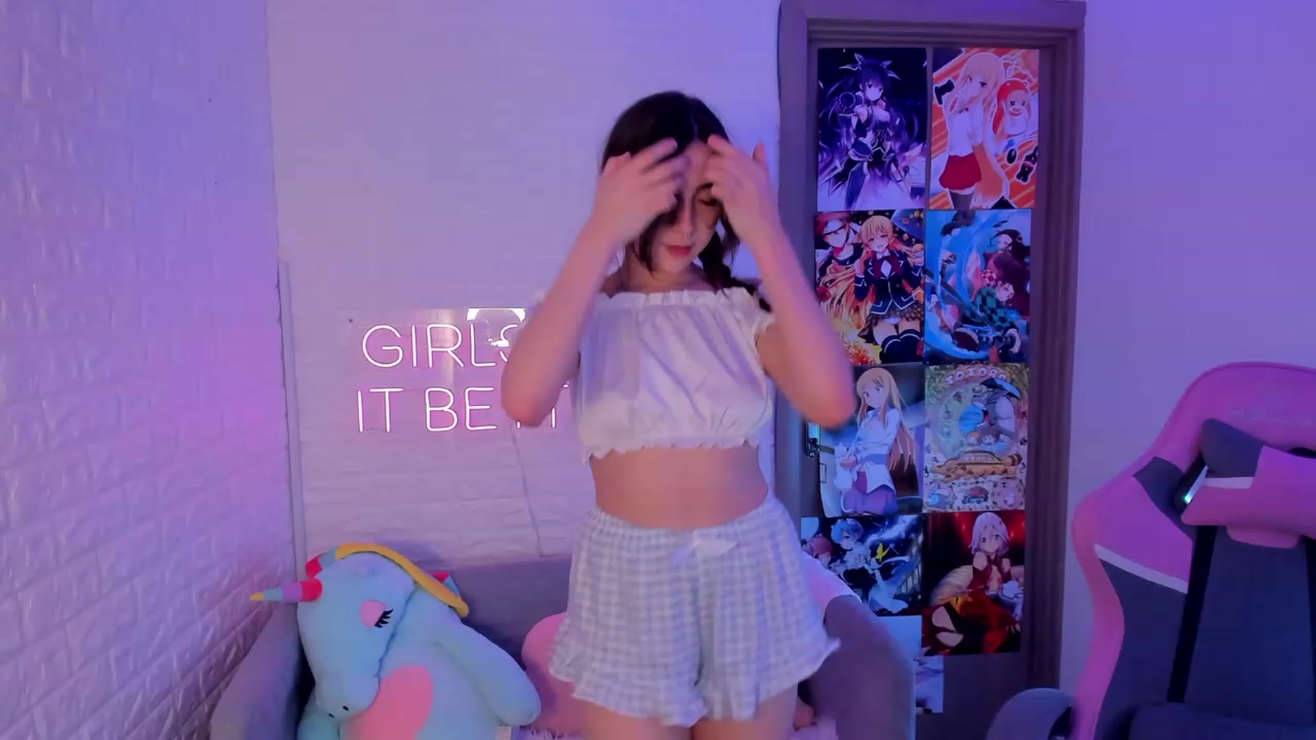 Gallery image thumbnail from ElsaYoung's myfreecams stream on, 02/22/2023, 16:24 image 5 of 20