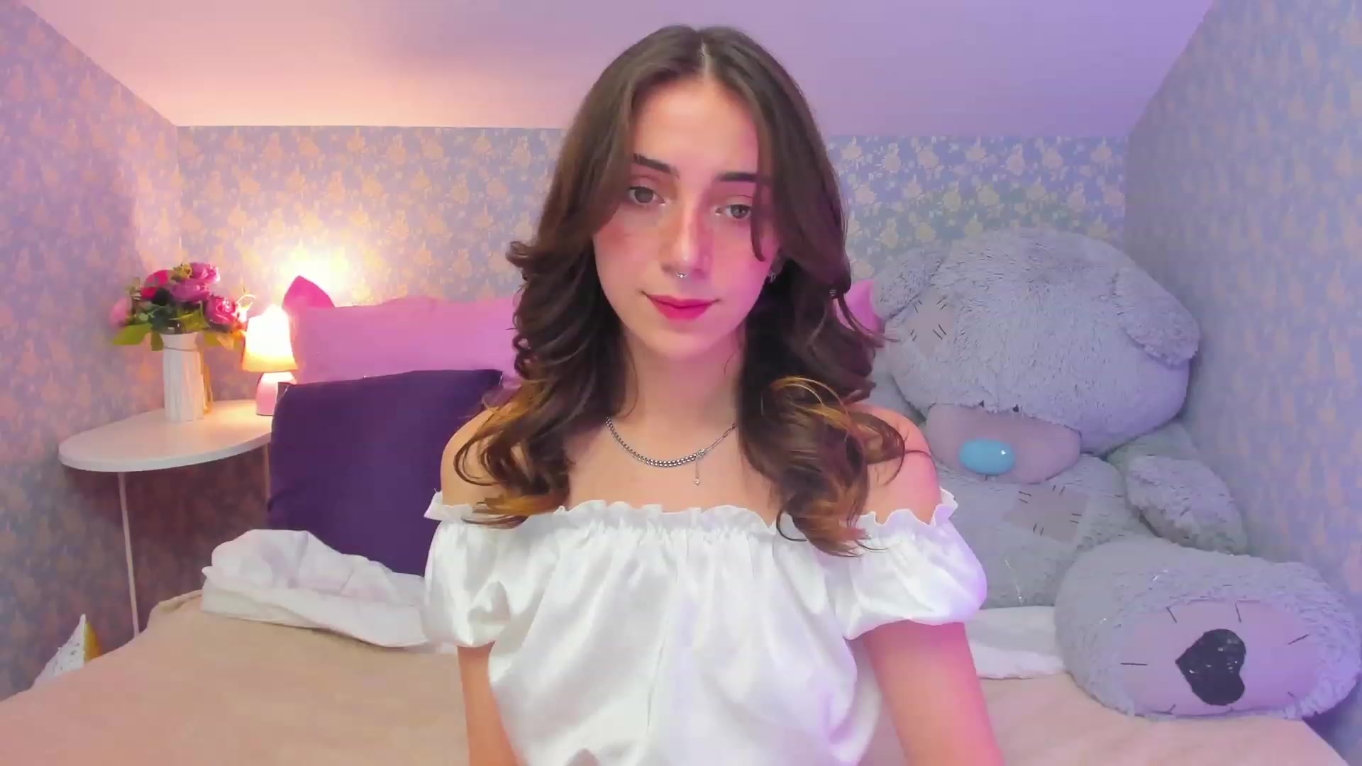 Gallery image thumbnail from ElsaYoung's myfreecams stream on, 02/25/2023, 12:29 image 2 of 20