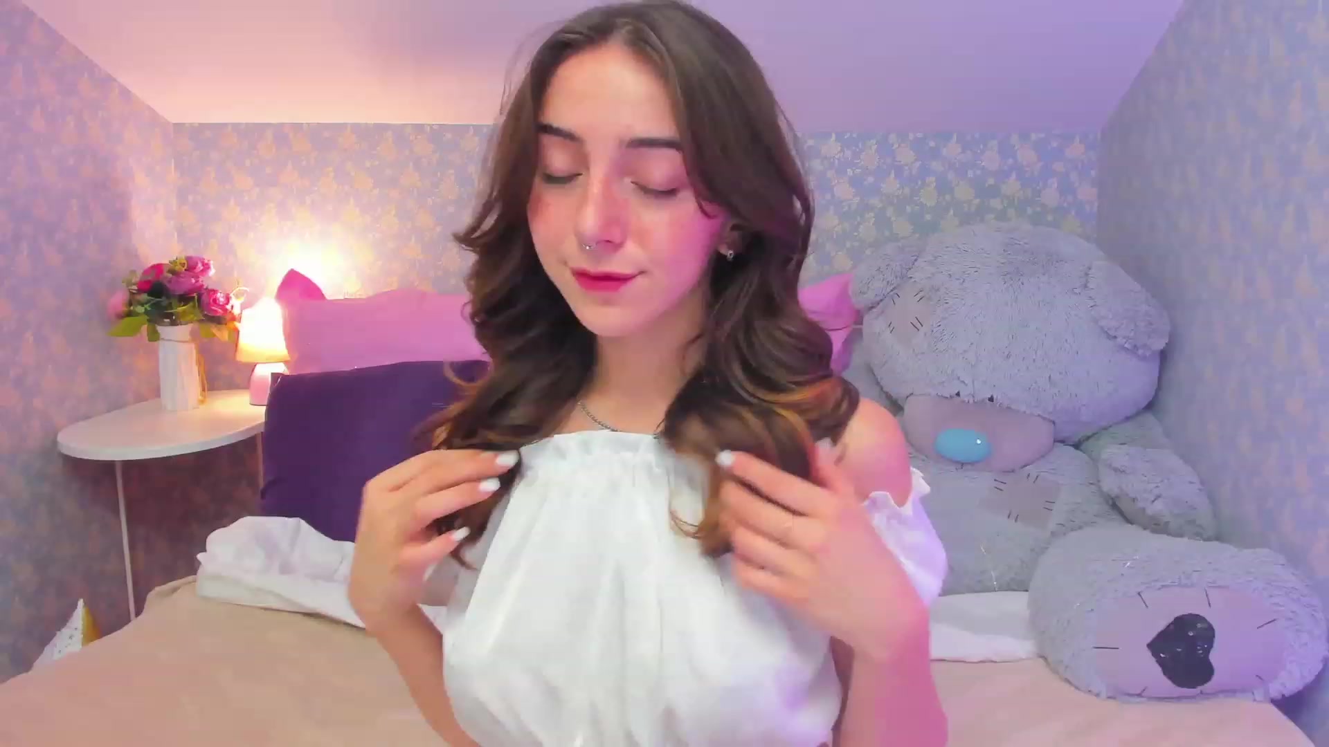 Gallery image thumbnail from ElsaYoung's myfreecams stream on, 02/25/2023, 12:29 image 4 of 20